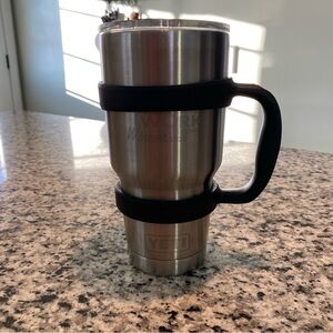 Yeti Rambler 30oz Tumbler with MagSlide Lid and Handle